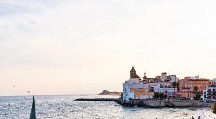 Sitges Cosa Vedere e Come Raggiungerla da Barcellona Sitges cosa vedere