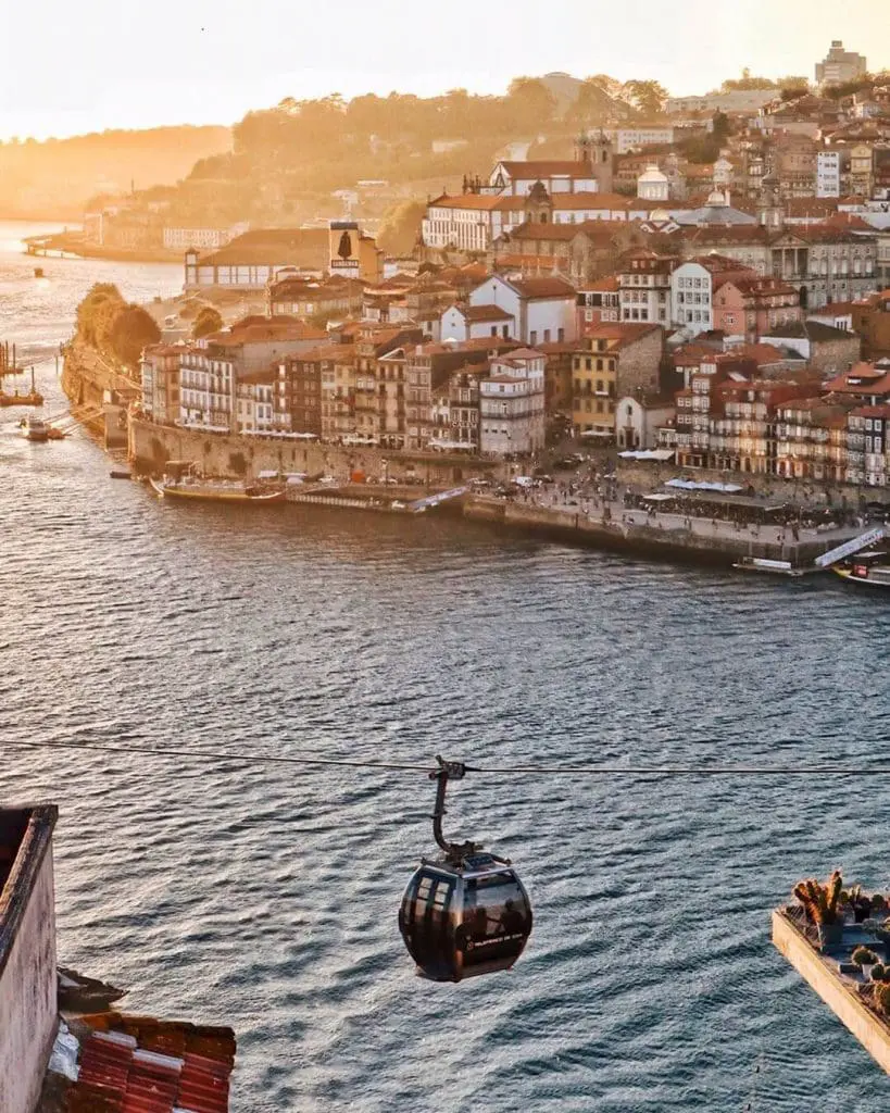 Tramonto con vista sul fiume e Ribeira