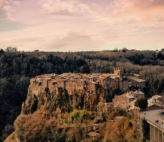 Cosa vedere a Calcata in uno dei borghi più belli del Lazio Cosa Vedere A Calcata