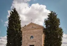 Cosa vedere in Val d’Orcia in due giorni | Destinazioni imperdibili Cappella Madonna di Vitaleta