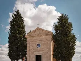 Cosa vedere in Val d’Orcia in due giorni | Destinazioni imperdibili Cappella Madonna di Vitaleta