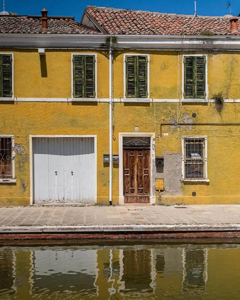 Comacchio case colorate