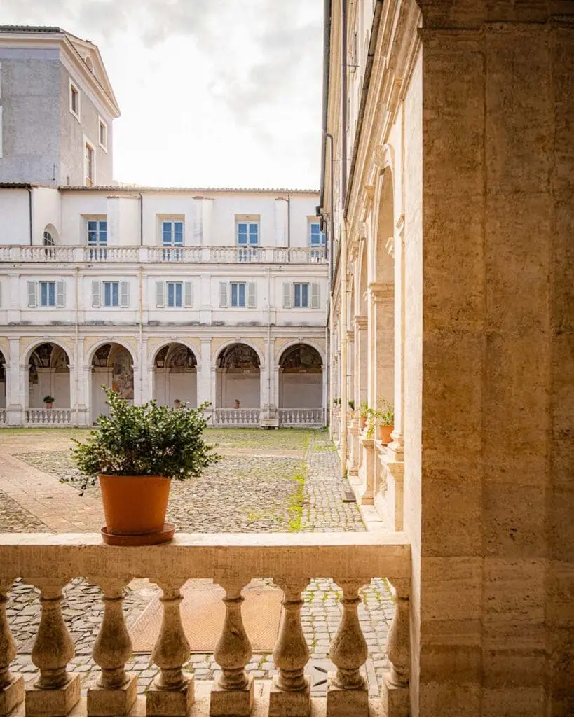 Chiostro convento Trinità dei Monti
