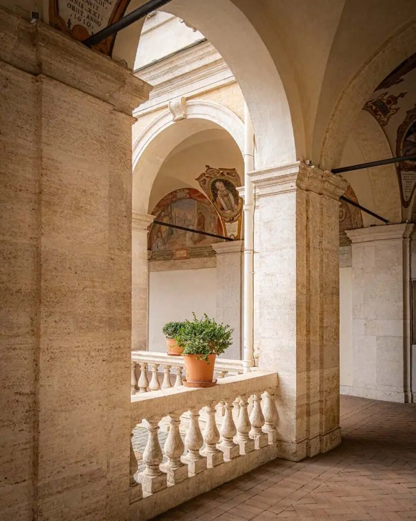 Chiostro convento Trinità dei Monti