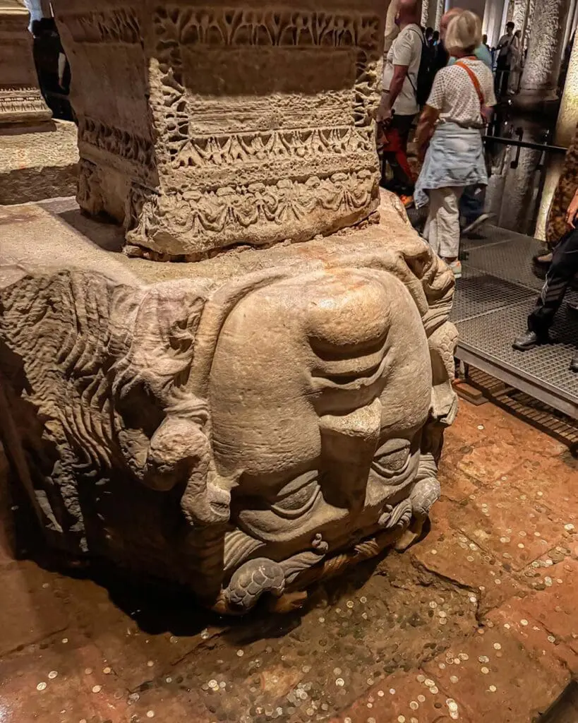 testa medusa cisterna basilica