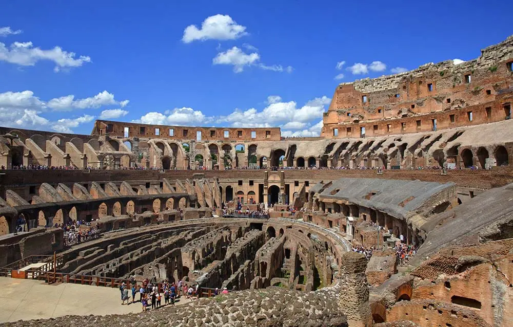 Colosseo Interno