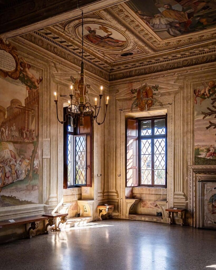 Interno castello del catajo
