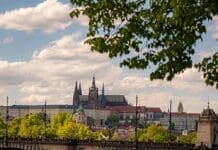 Assicurazione Viaggio: Perché è Indispensabile e Come Scegliere la Migliore (Guida Completa) Assicurazione di viaggio