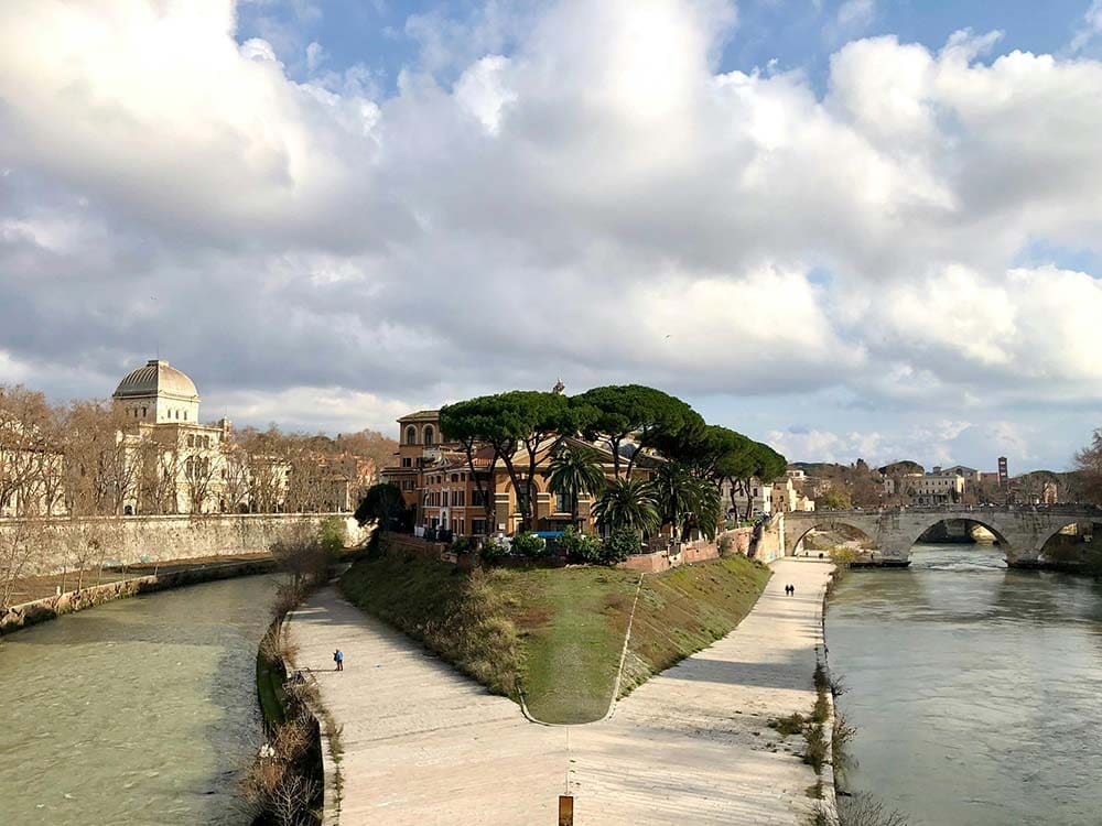 Isola Tiberina Roma
